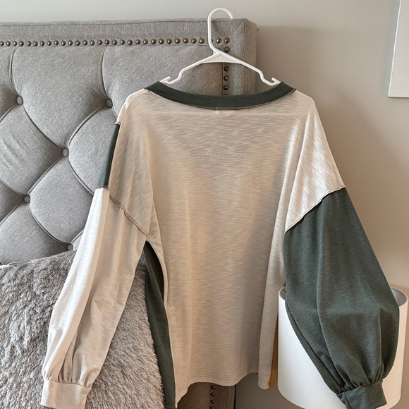 BiBi Two-Tone Knit Top - Picture 3 of 3